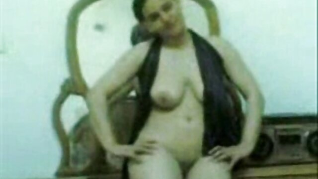 Femme indienne baisée dans la jeux porno gratuit mobile chatte, le cul et éjacule